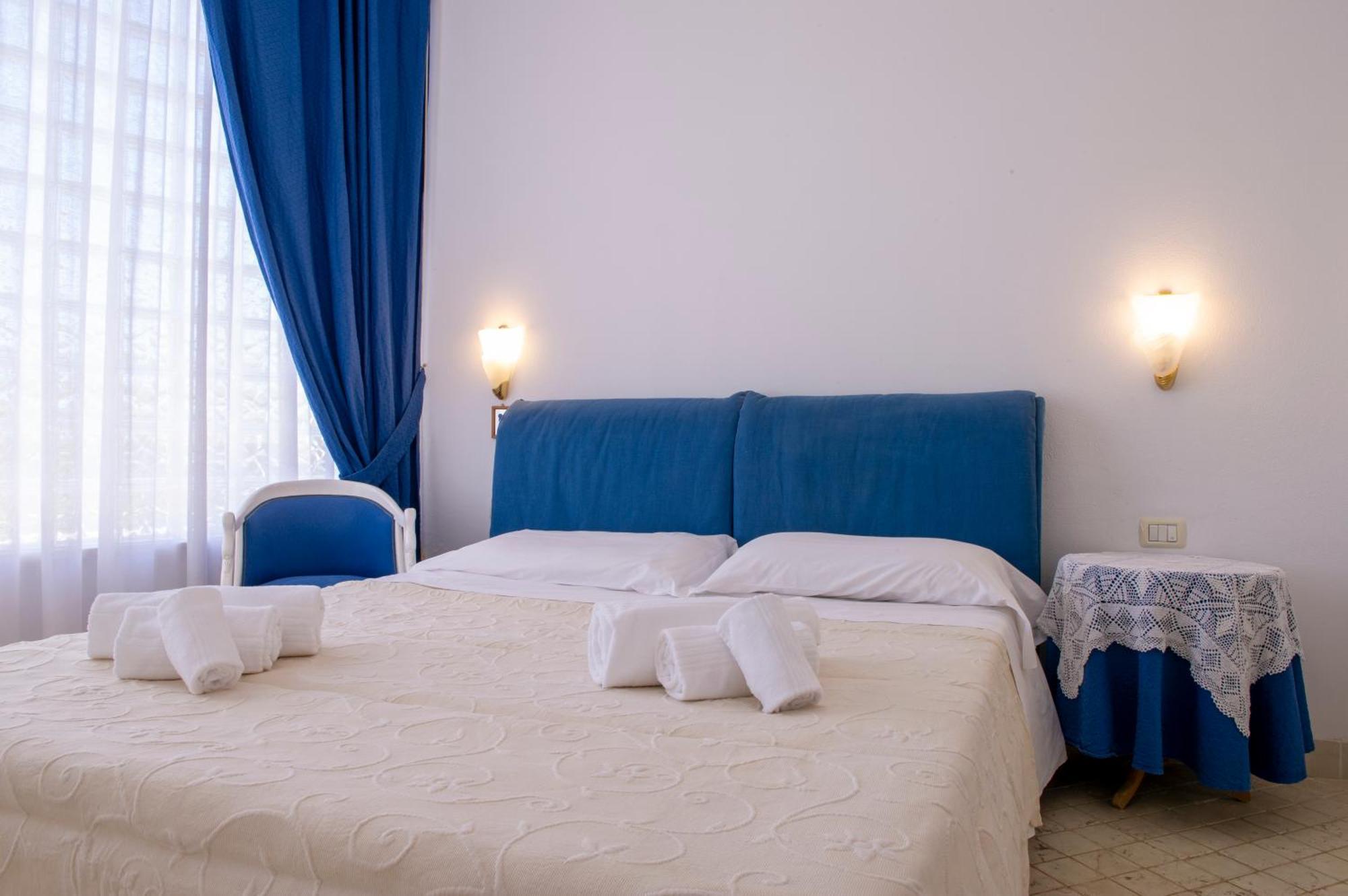 Bouganvilla Polignano a Mare Esterno foto