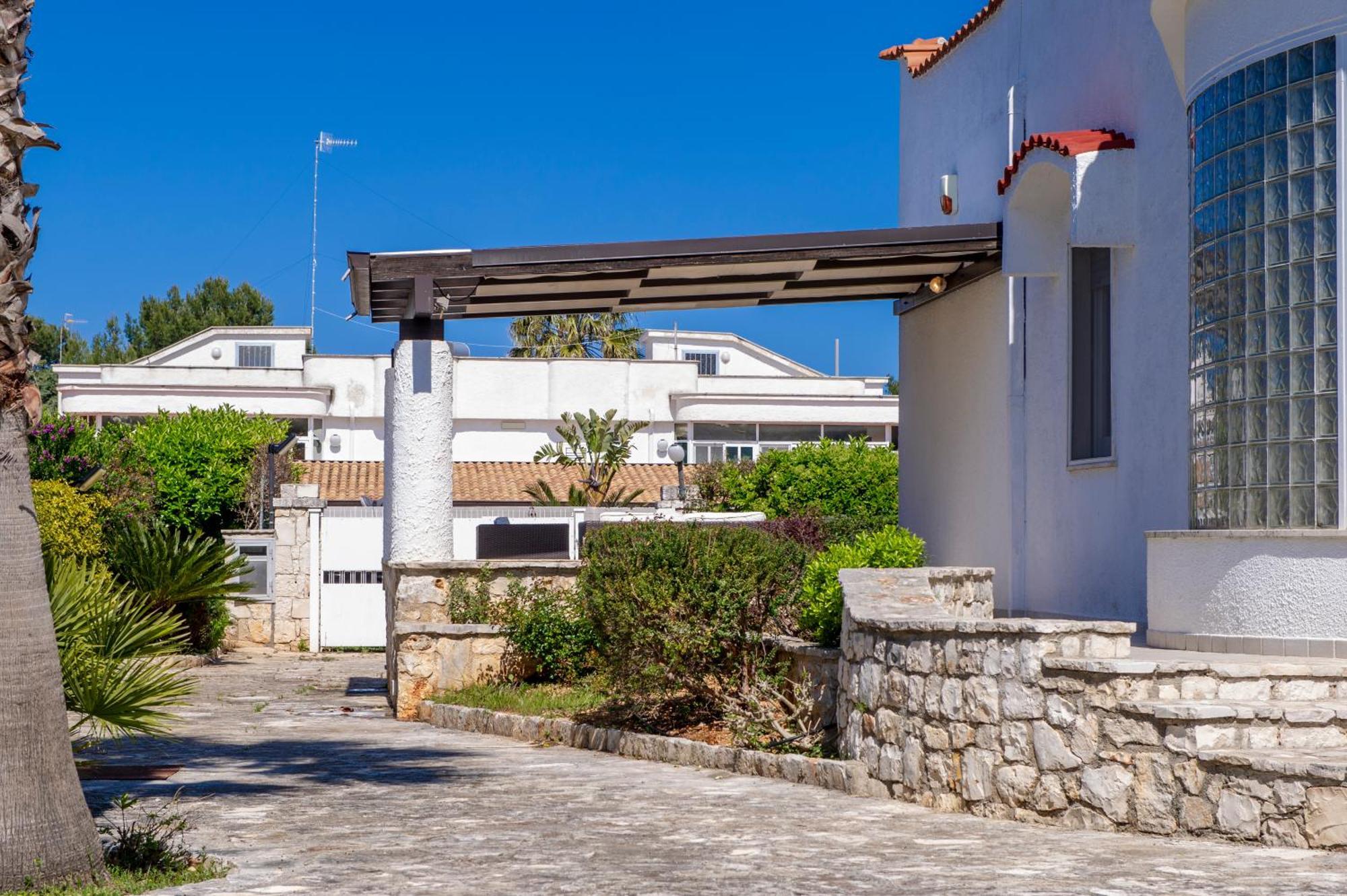 Bouganvilla Polignano a Mare Esterno foto